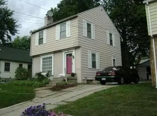 2432 Almont Ave SE, Grand Rapids, MI
