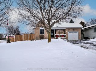406 Waterloo Dr, Kingston, ON K7M 8K7