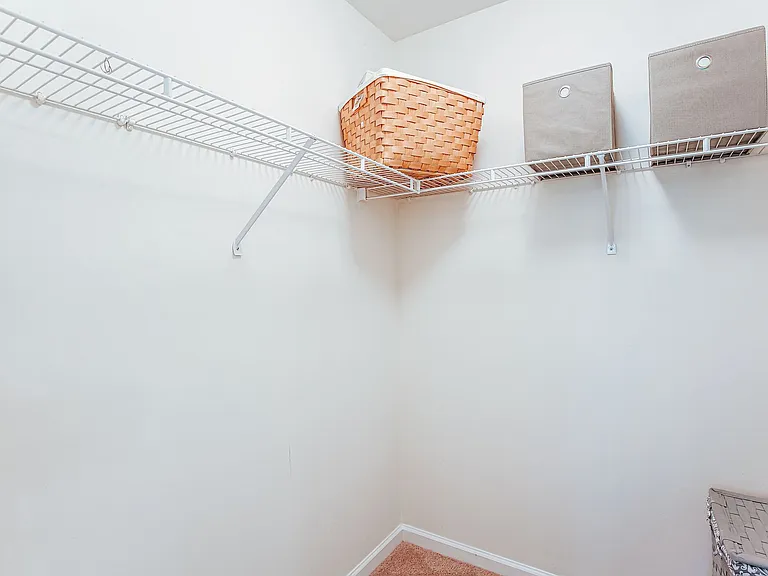 Lakeside Apartments — Photo 12