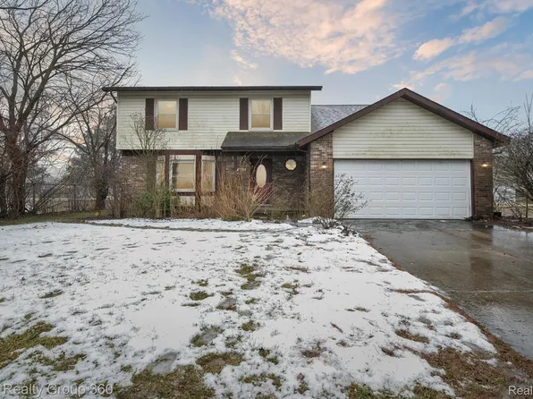 5068 Fedora Dr, Troy, MI 48085