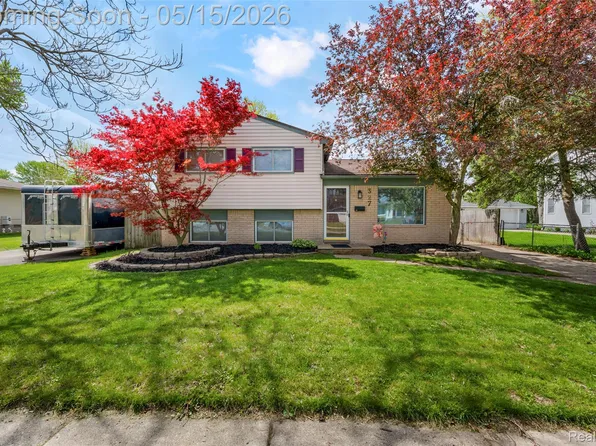 327 Tecumseh St, Clawson, MI 48017