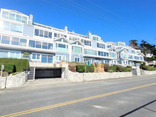 15165 Marine Dr #303, White Rock, BC V4B 1C5