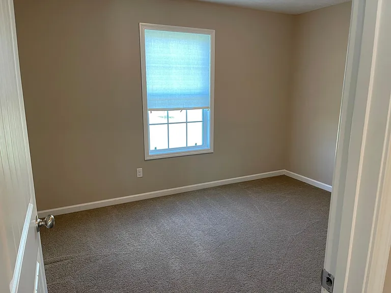 204 Williamsburg Cir — Photo 13