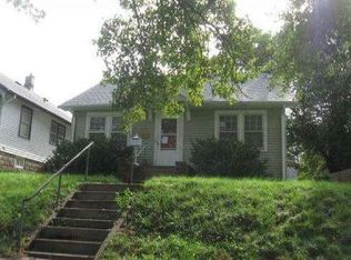 2011 N 61st St, Omaha, NE 68104