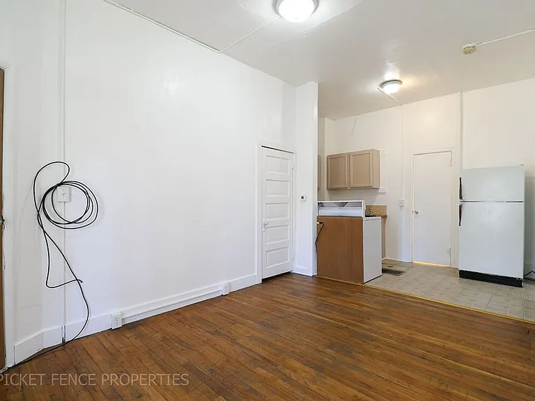 605 Mathews St — Photo 18