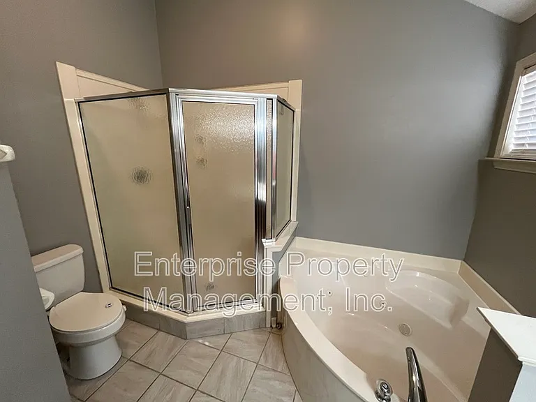 6986 Parkbrook Ln — Photo 19