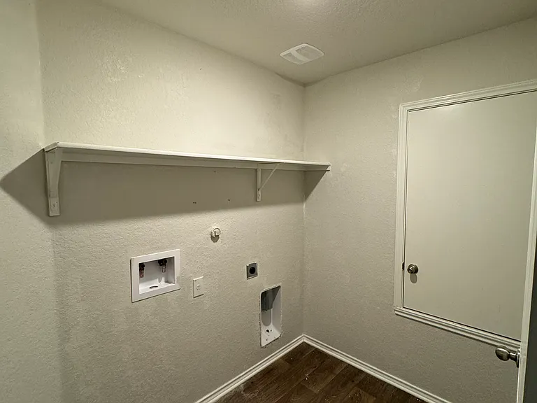 2845 Lindenwood Run — Photo 26