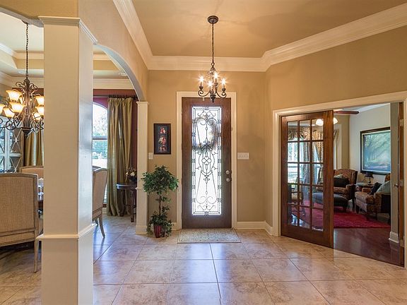 4th image of 132 Autumn Lake Dr
