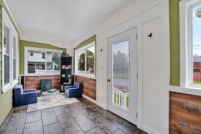 4th image of 1 Rankin Avenue