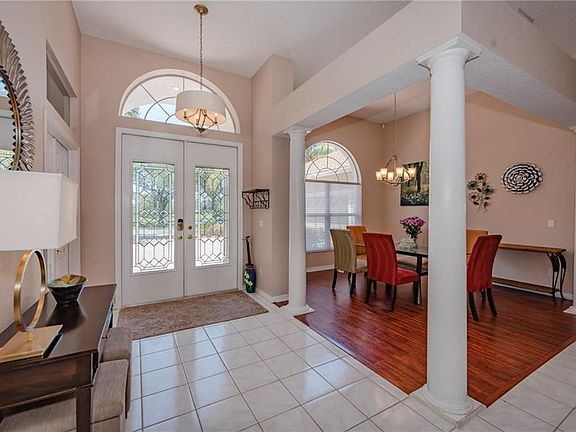 3rd image of 4401 Lake Calabay Dr