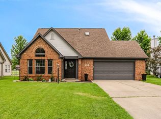 613 N White Ash Ct, Mooresville, IN 46158