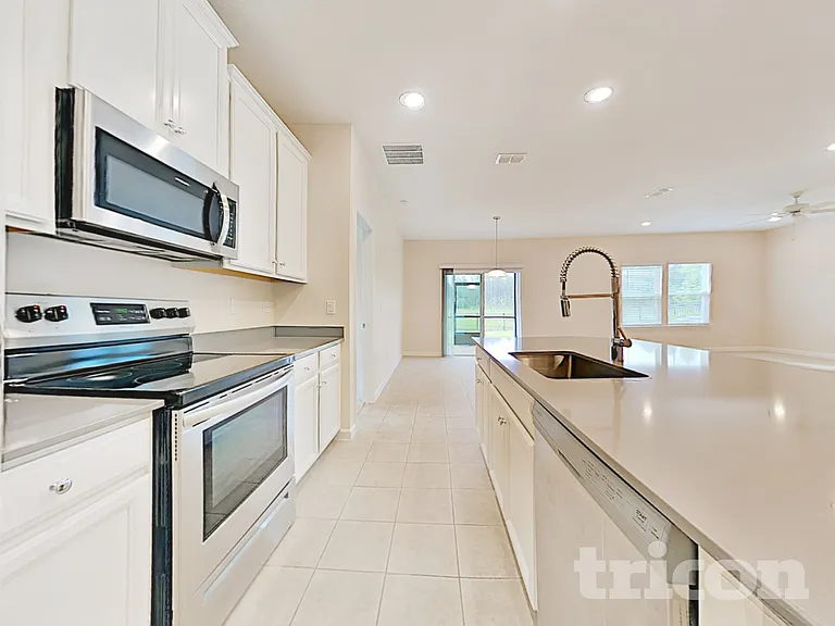 10226 Pavnes Creek Dr — Photo 32