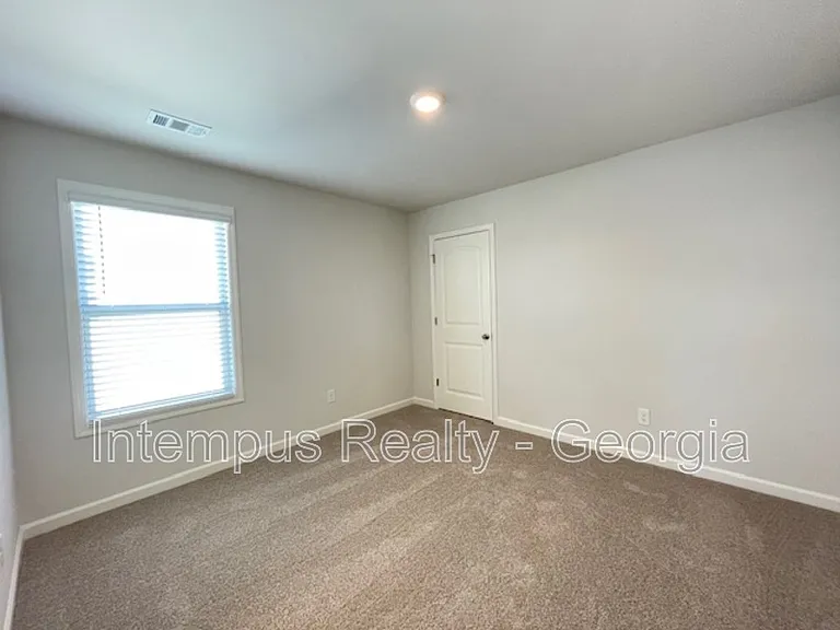 44 Garnet Dr — Photo 37