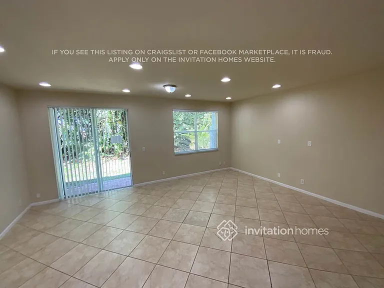 16105 Poppyseed Cir #1806 — Photo 7