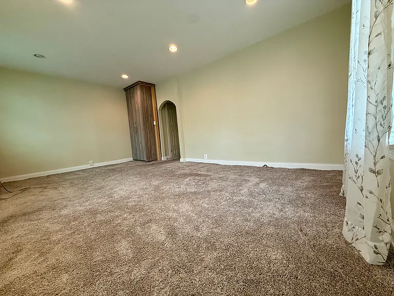 3735 Oceanic Ave #2F — Photo 12