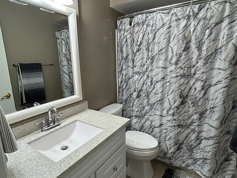 4579 Provens Dr — Photo 10