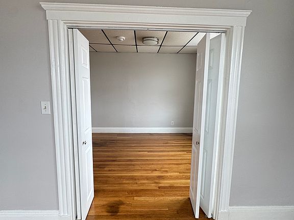 4th image of 2 Park St #7