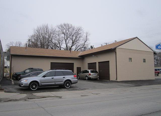 1st image of 4545 Leavenworth St