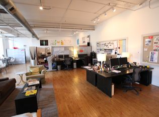 17 N Elizabeth St #2F, Chicago, IL 60607