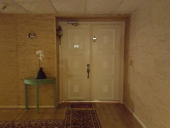 4th image of 5844 Heatherridge Dr APT 101