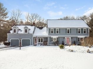 19 Holly Tree Dr, Kingston, MA 02364
