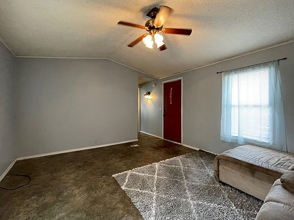 3rd image of 2719 W 24th St Trlr 18