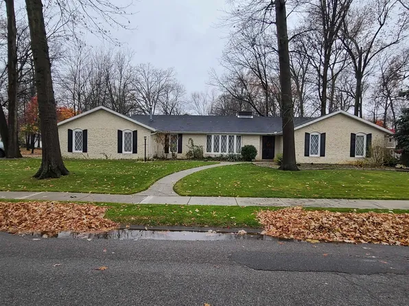 1815 Benham Dr, Fort Wayne, IN 46815