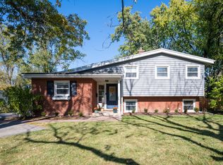 950 Brookside Ln, Deerfield, IL 60015