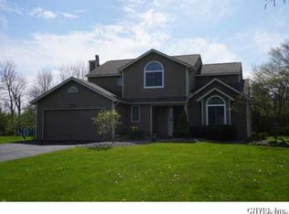 3186 Olive Dr, Baldwinsville, NY 13027