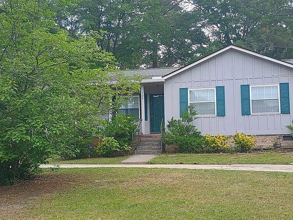 3rd image of 109 Oakley Dr