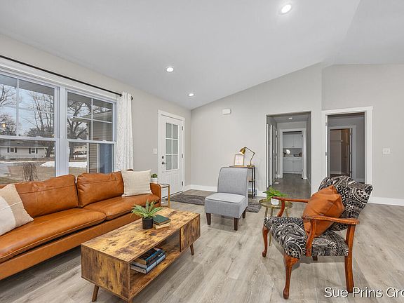 3rd image of 2275 Shorrock St