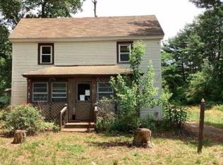 960 Carmel Rd, Millville, NJ 08332