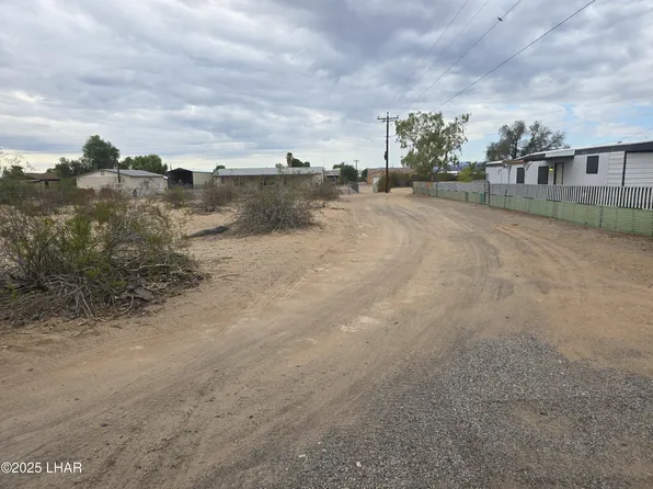 5378 E Gila Pl, Topock, AZ 86436