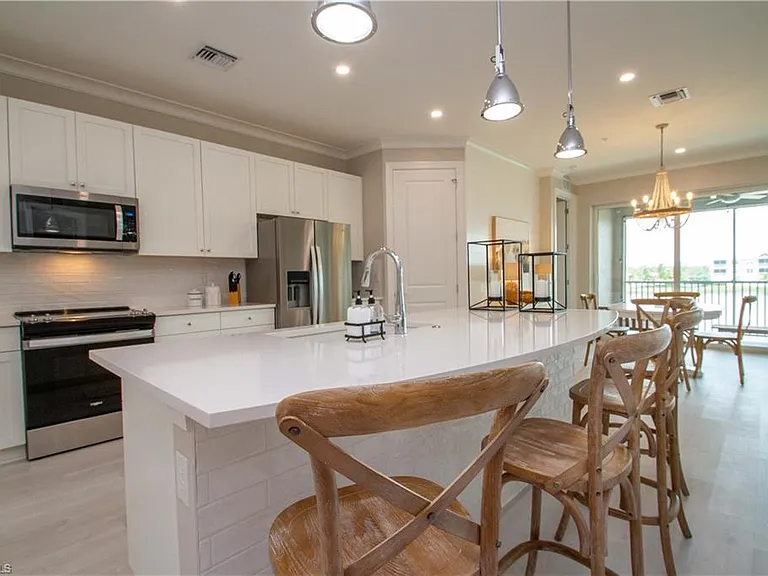 251 Indies Dr E #202 — Photo 10