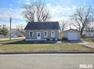 120 E 2nd St, Wilton, IA 52778