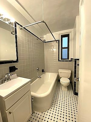 4th image of 305 Lexington Ave APT 10C