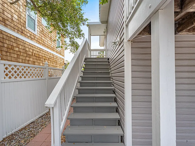 200 Walnut St #2 — Photo 7