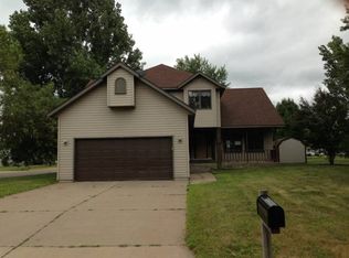 24 Westbrook Dr, Bloomer, WI 54724