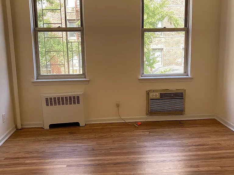 440 E 77th St #2B — Photo 3