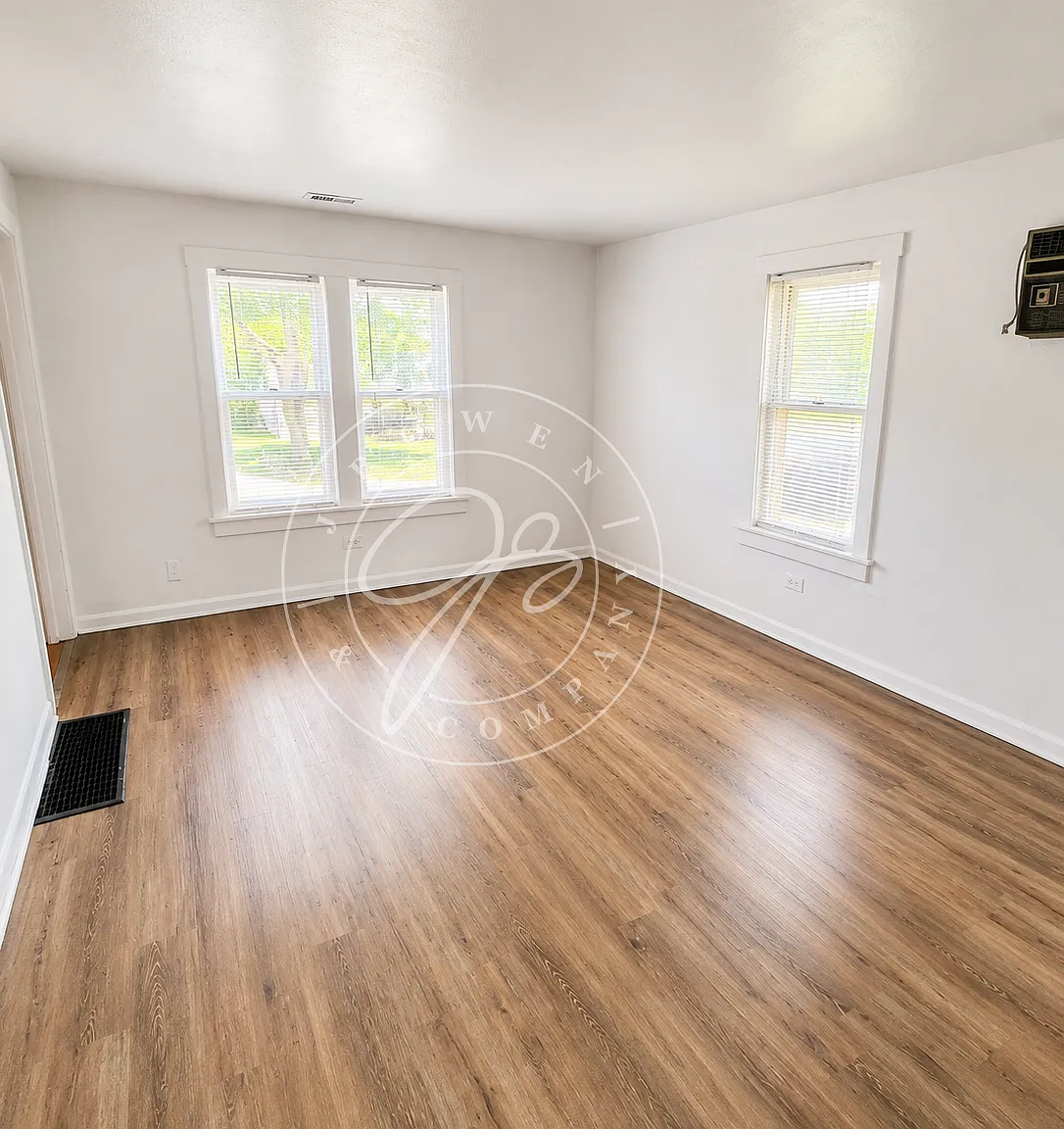 2 bed, 1.0 bath, 700 sqft, $900 — Photo 3