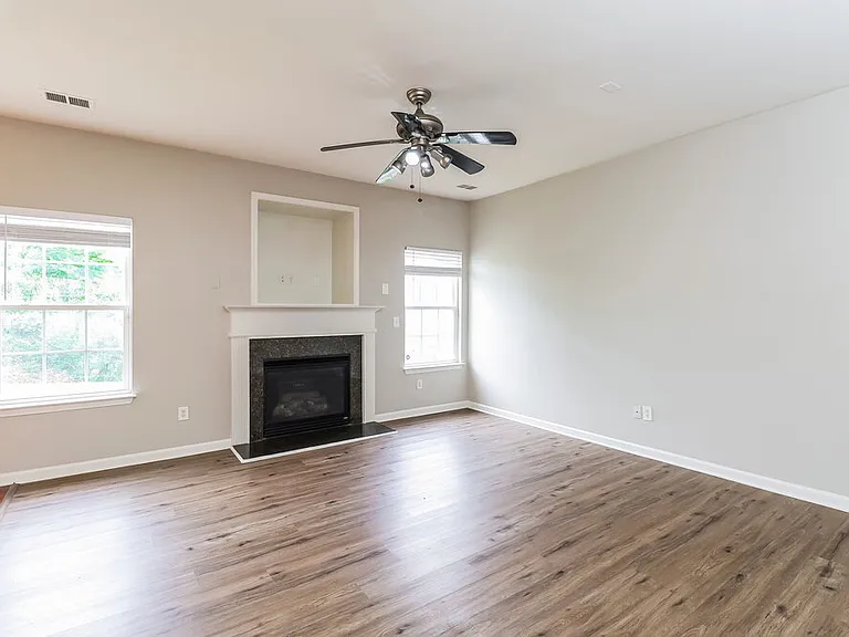 6415 Glenolden Dr — Photo 5
