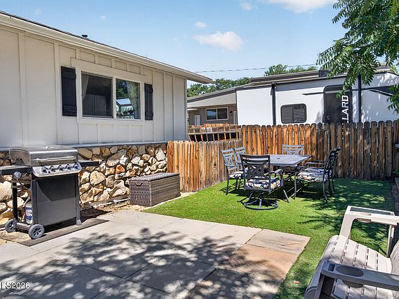 4th image of 455 Ardmore Dr