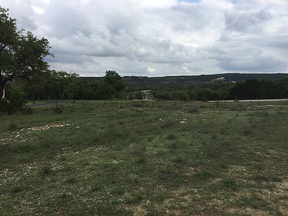4th image of 372 Upland Ct