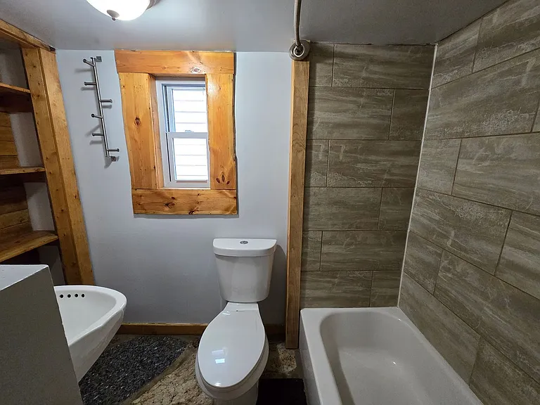 749 Morgan St — Photo 5