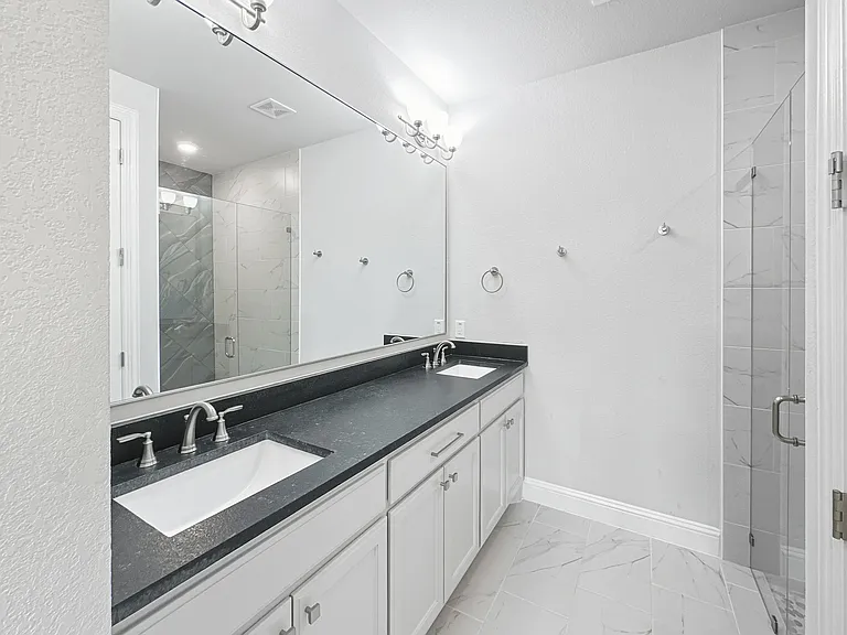 9525 Thorncrown Ln — Photo 17