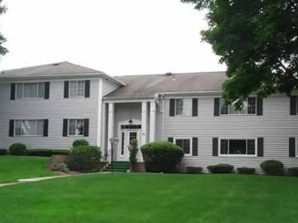 24 Colonial Pkwy APT F, Pittsford, NY 14534