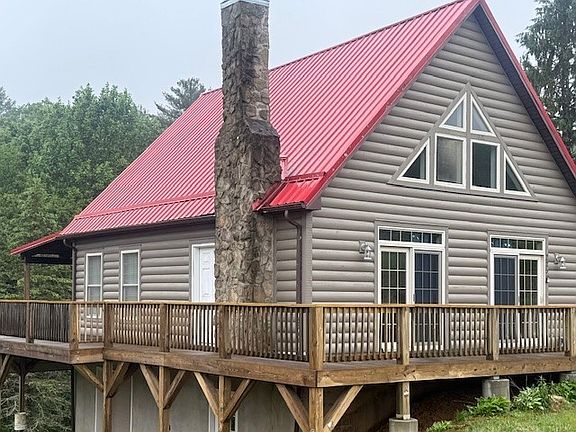 2nd image of 225 High Meadows