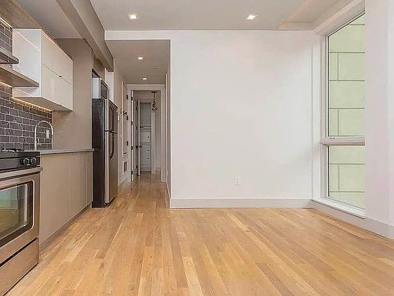 4th image of 72 Henry St #4B
