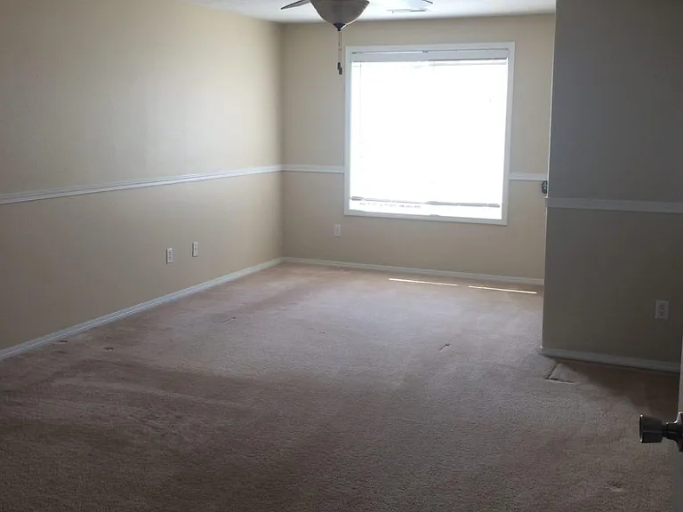 1320 NW 19th Ct — Photo 9