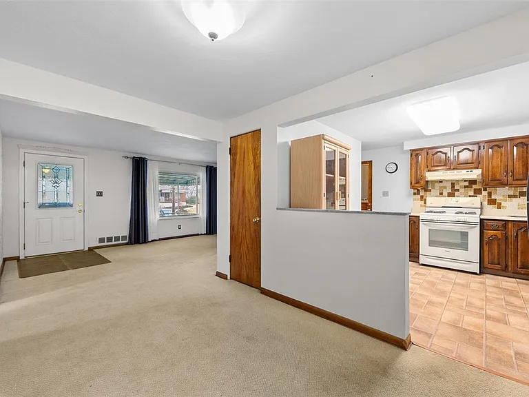 4813 Sandy Dr — Photo 6